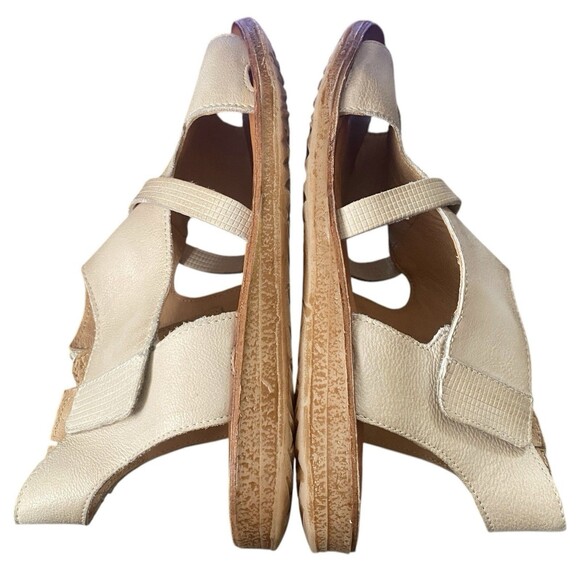 Miz Mooz Finnley Sandals - Picture 2 of 9